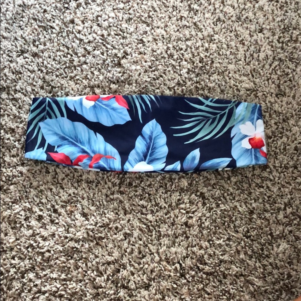 Vaya Island Bandeau bikini top